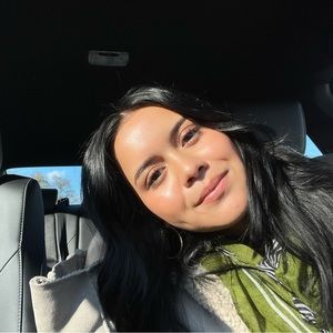 Meet your Posher, Joana